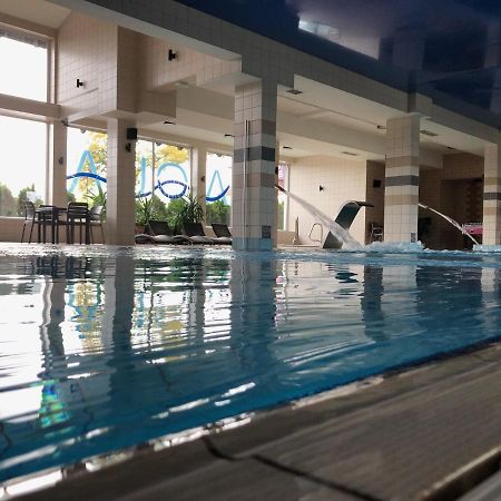 Hotel Victoria Болшево Екстериор снимка
