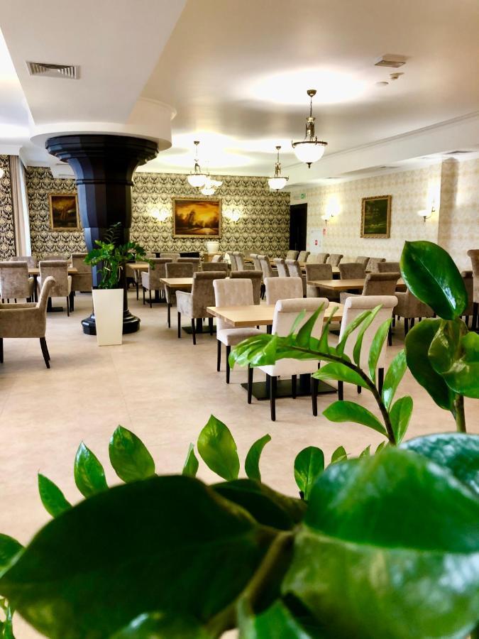 Hotel Victoria Болшево Екстериор снимка