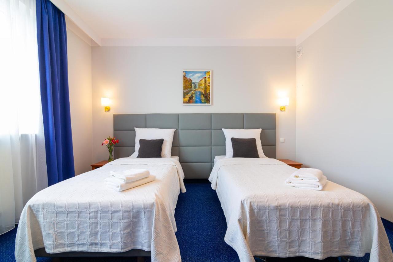 Hotel Victoria Болшево Екстериор снимка