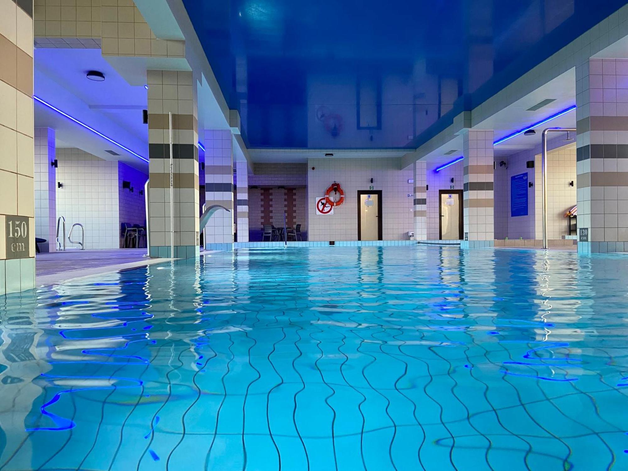 Hotel Victoria Болшево Екстериор снимка