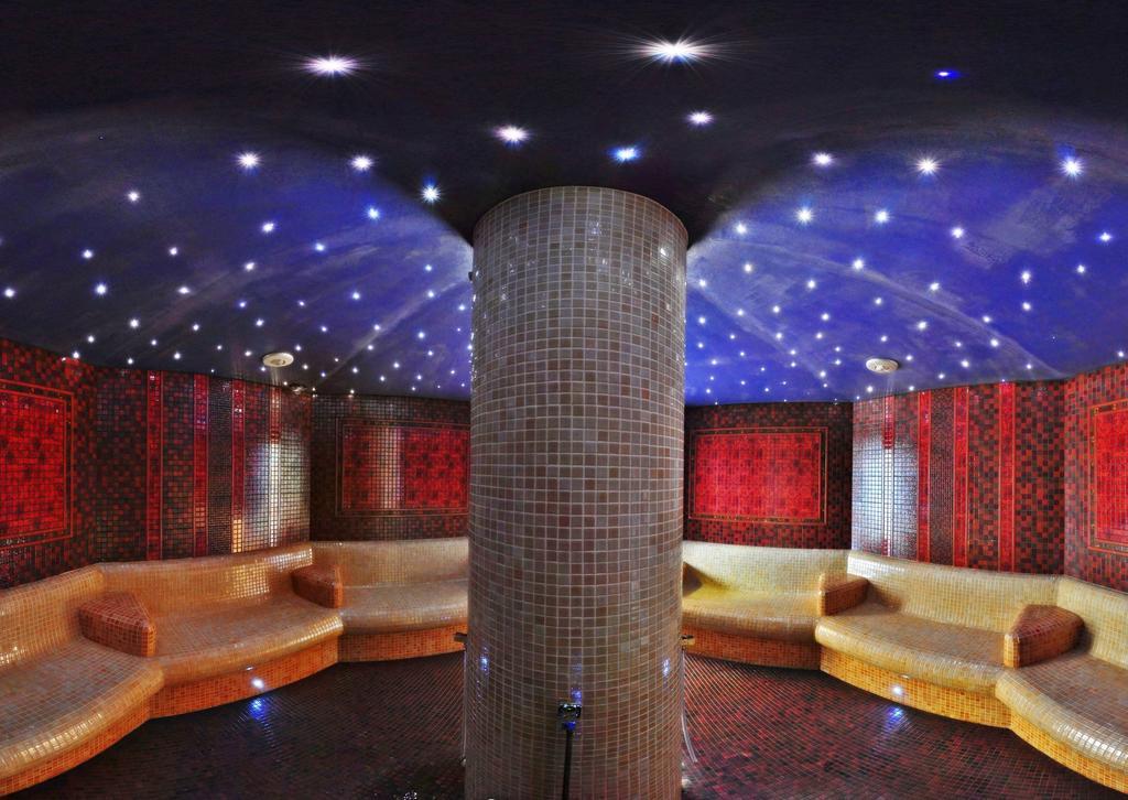 Hotel Victoria Болшево Екстериор снимка