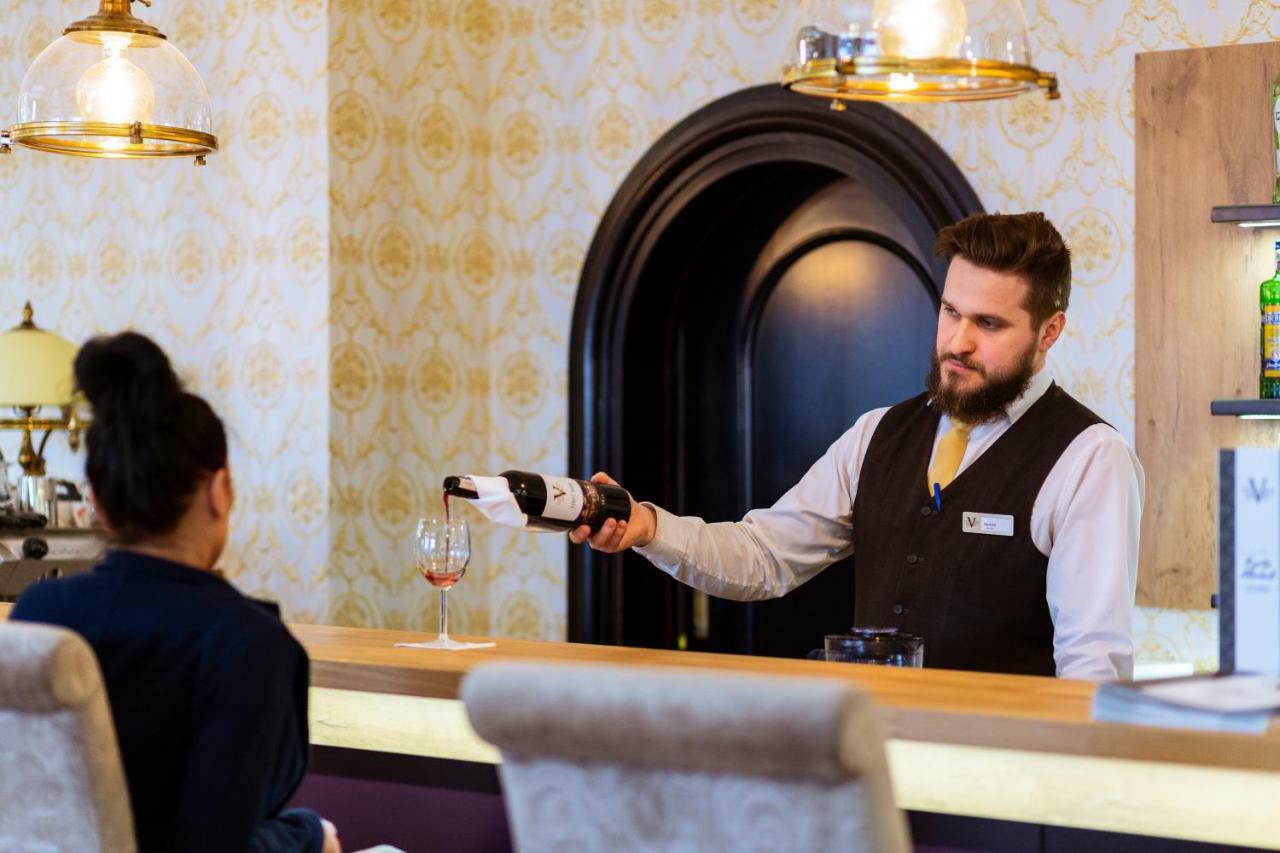 Hotel Victoria Болшево Екстериор снимка